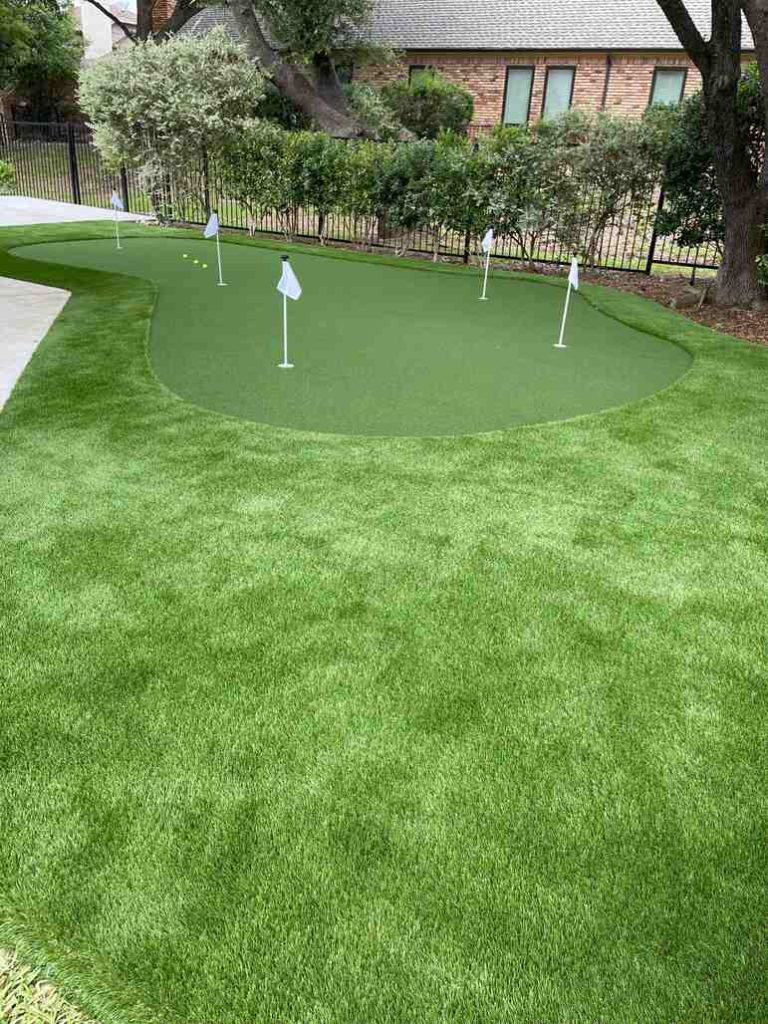 Backyard luxury turf with putting green installed by Allegiance Turf in Prosper, Texas